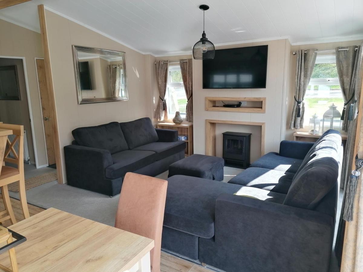 Luxury Lodge On Edge Of New Forest And 800M From Sea Entertainment And Leisure Passes Included Milford on Sea Eksteriør billede