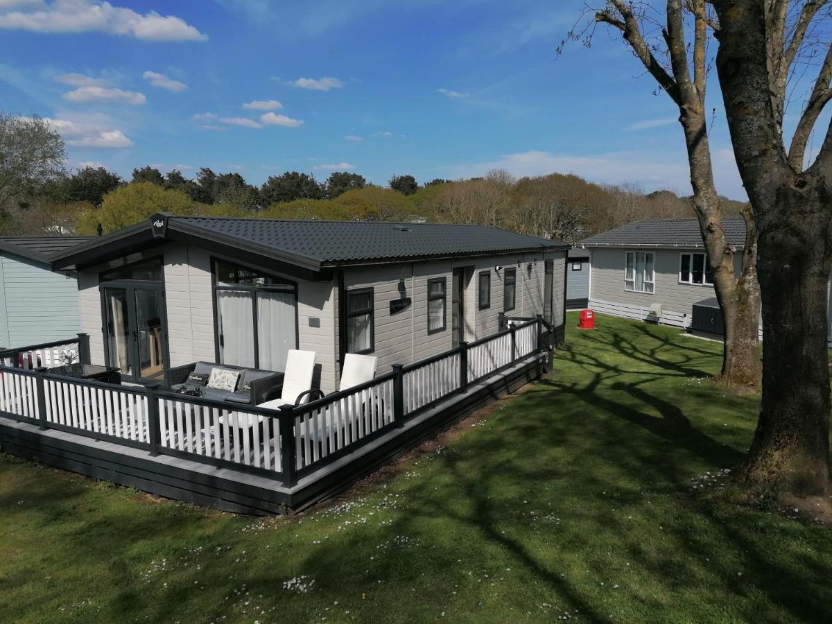 Luxury Lodge On Edge Of New Forest And 800M From Sea Entertainment And Leisure Passes Included Milford on Sea Eksteriør billede