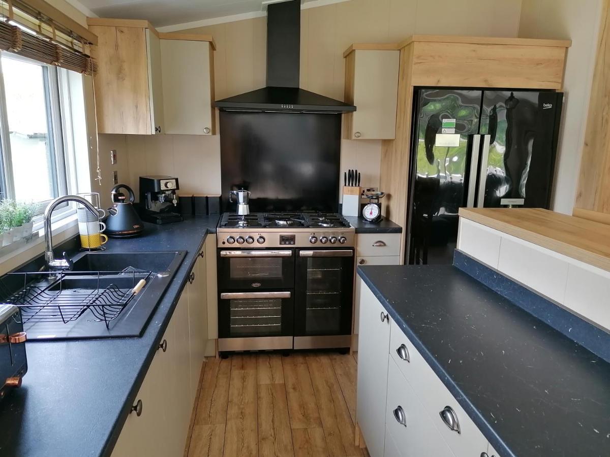 Luxury Lodge On Edge Of New Forest And 800M From Sea Entertainment And Leisure Passes Included Milford on Sea Eksteriør billede