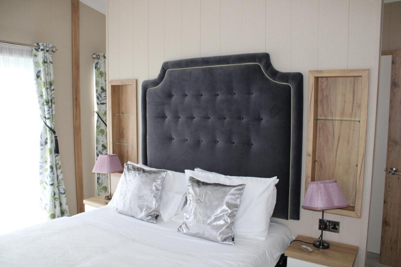 Luxury Lodge On Edge Of New Forest And 800M From Sea Entertainment And Leisure Passes Included Milford on Sea Eksteriør billede