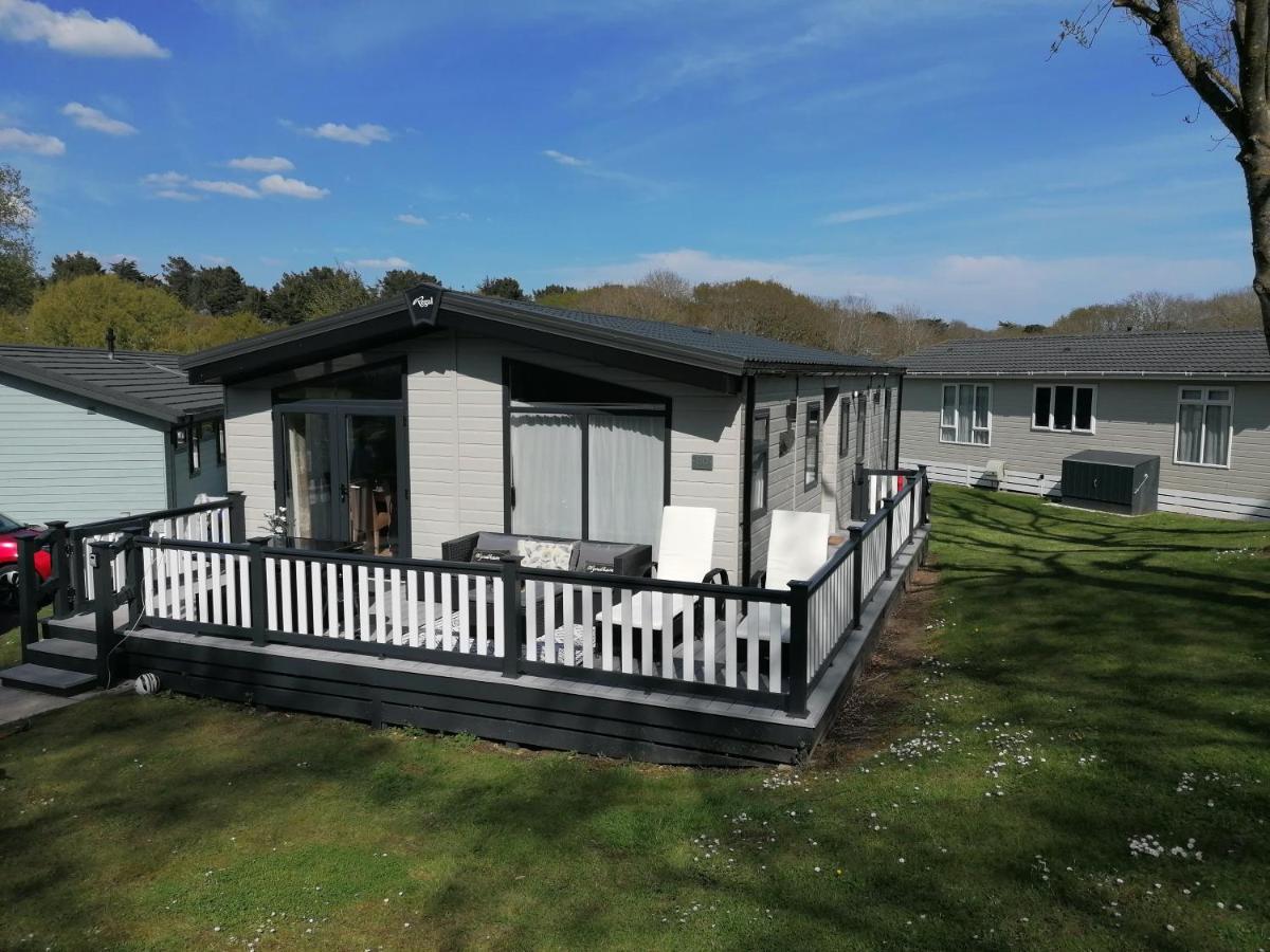 Luxury Lodge On Edge Of New Forest And 800M From Sea Entertainment And Leisure Passes Included Milford on Sea Eksteriør billede