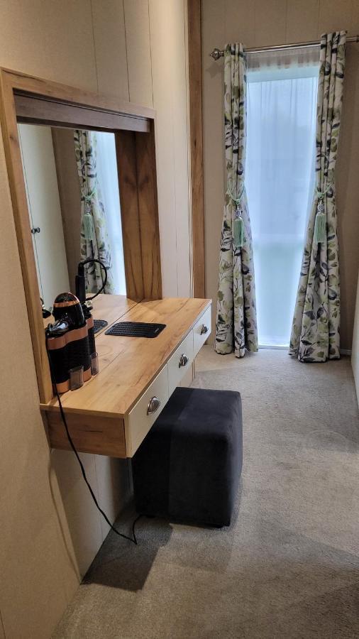 Luxury Lodge On Edge Of New Forest And 800M From Sea Entertainment And Leisure Passes Included Milford on Sea Eksteriør billede
