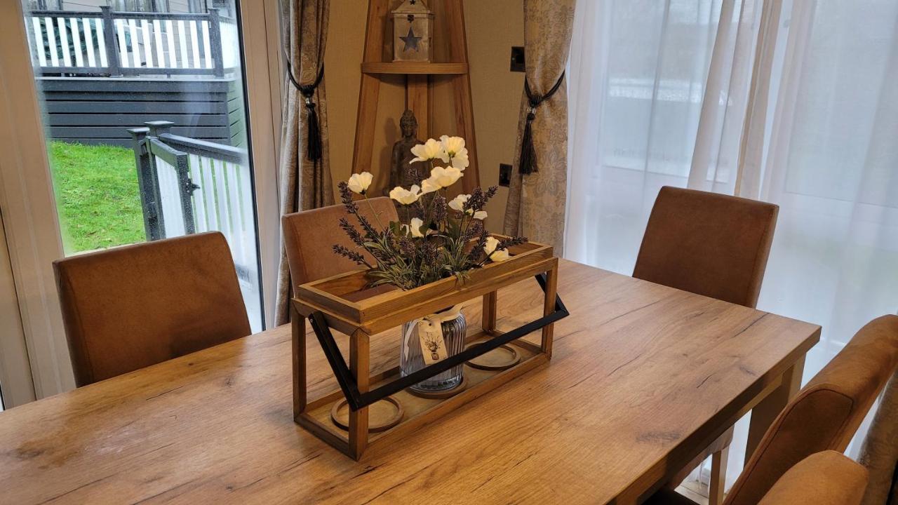 Luxury Lodge On Edge Of New Forest And 800M From Sea Entertainment And Leisure Passes Included Milford on Sea Eksteriør billede