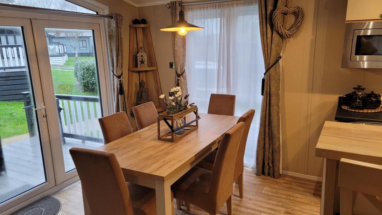 Luxury Lodge On Edge Of New Forest And 800M From Sea Entertainment And Leisure Passes Included Milford on Sea Eksteriør billede